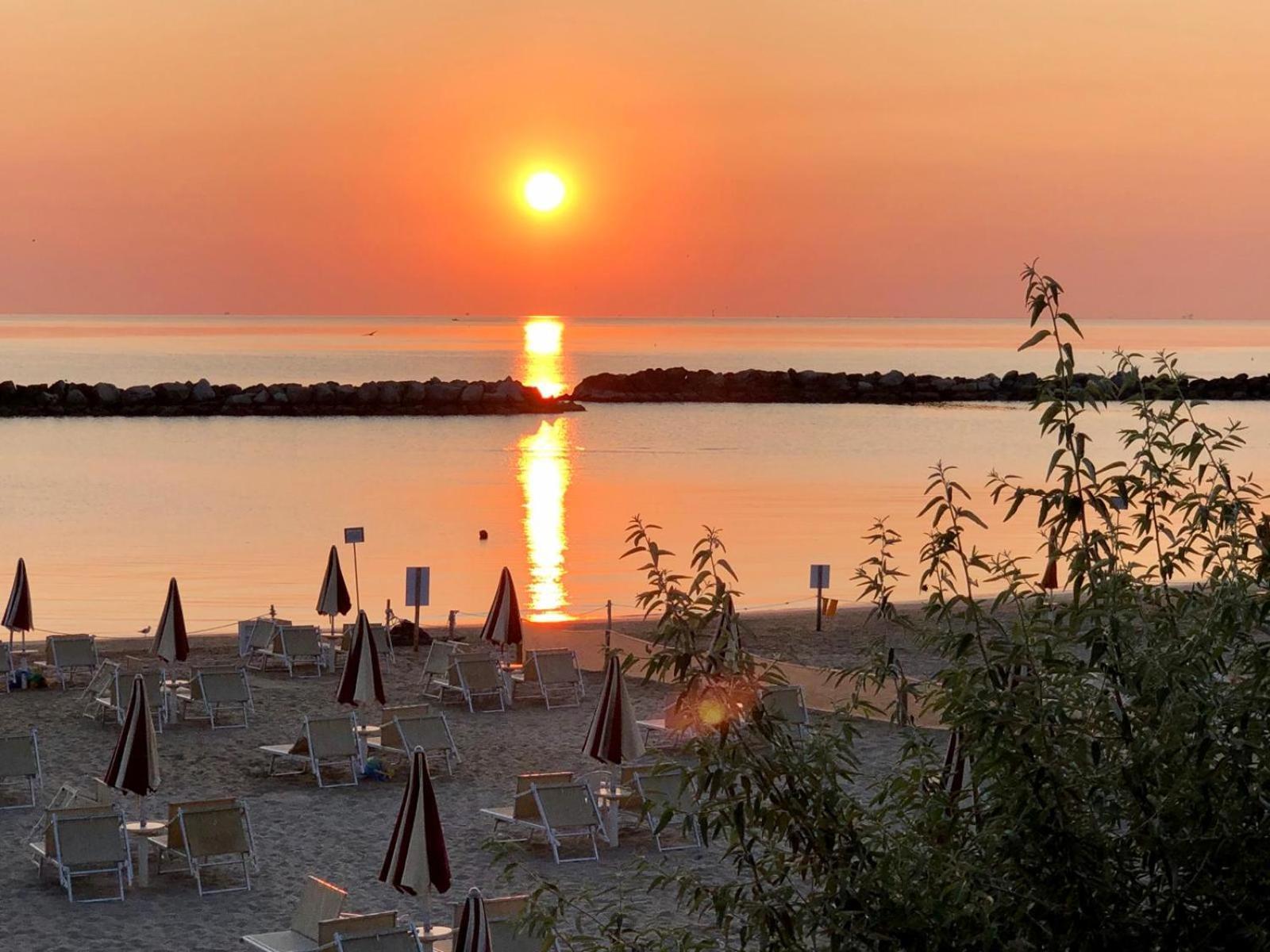 Hotel Locanda Delle Dune Bellaria-Igea Marina Buitenkant foto